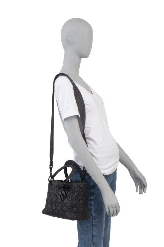 DIOR LADY DIOR ULTRAMATTE BLACK BEADS CANNAGE MEDIUM