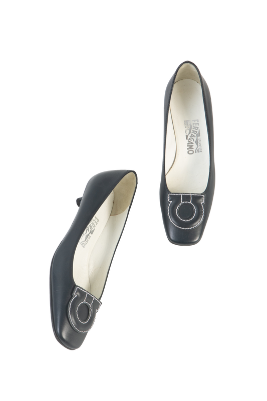 FERRAGAMO SALTO MARINHO E BRANCO BLOCO REDONDO