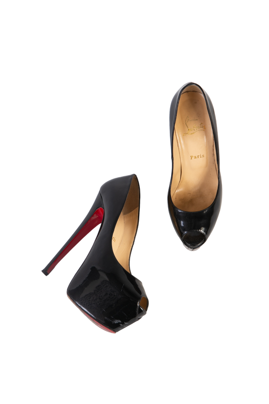 DESAPEGO THASSIA NAVES CHRISTIAN LOUBOUTIN PLATAFORMA PEEP TOE VERNIZ BLACK
