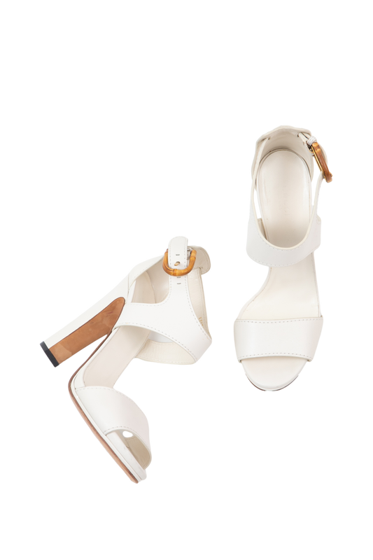 GUCCI SALTO MARFIM FIVELA BAMBOO