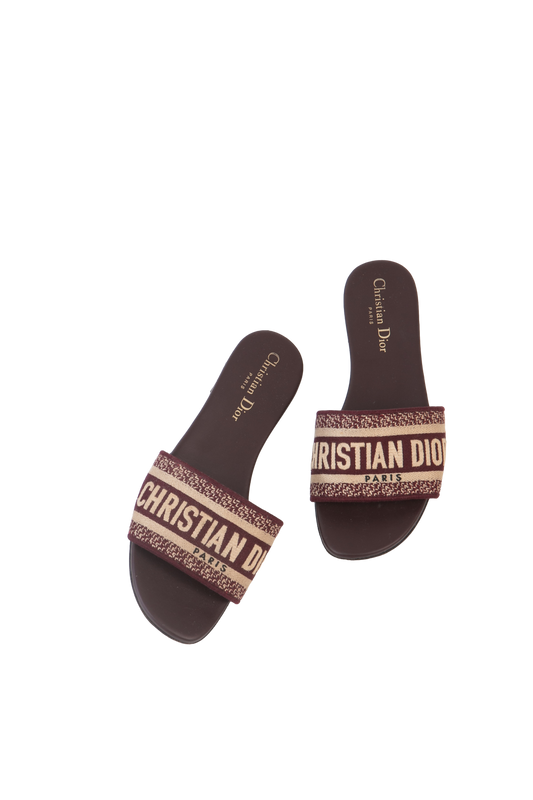 DESAPEGO MARI SAMPAIO CHRISTIAN DIOR DWAY SLIDE FLAT BURGUNDY