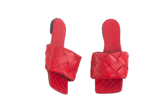 BOTTEGA SANDAL FLAT INTRECCIATO RED