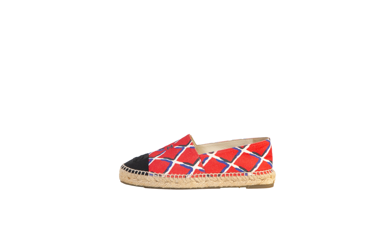 DESAPEGO THASSIA NAVES CHANEL ESPADRILLE NAVY RED