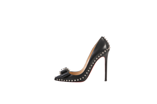 DESAPEGO THASSIA NAVES CHRISTIAN LOUBOUTIN SCARPIN BLACK STUDS SILVER