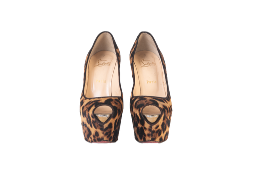 DESAPEGO THASSIA NAVES CHRISTIAN LOUBOUTIN SALTO LEOPARD FUR