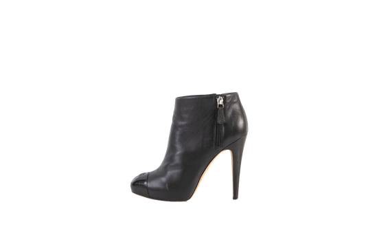 DESAPEGO THASSIA NAVES CHANEL ANKLE BOOT BLACK PONTEIRA VERNIZ