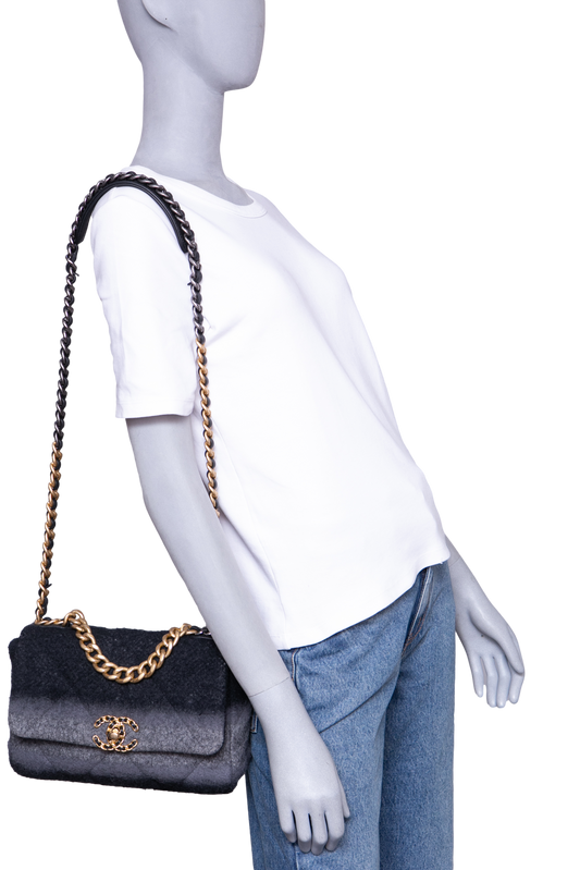 CHANEL 19 FLAP SMALL WOOL QUILTED GREY/BLACK