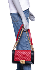 CHANEL BOY MEDIUM LAMSBKIN RED/BLACK HDW GOLD
