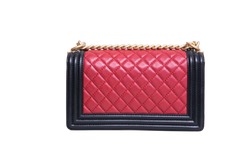 CHANEL BOY MEDIUM LAMSBKIN RED/BLACK HDW GOLD
