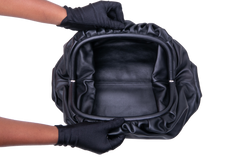 BOTTEGA THE POUCH LEATHER BLACK