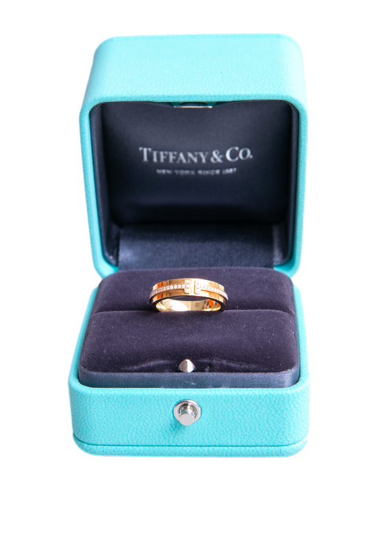 TIFFANY & CO RING T NARROW DIAMOND IN YELLOW GOLD