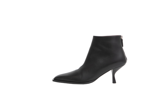 THE ROW COCO BLACK ANKLE BOOT - 36 BR