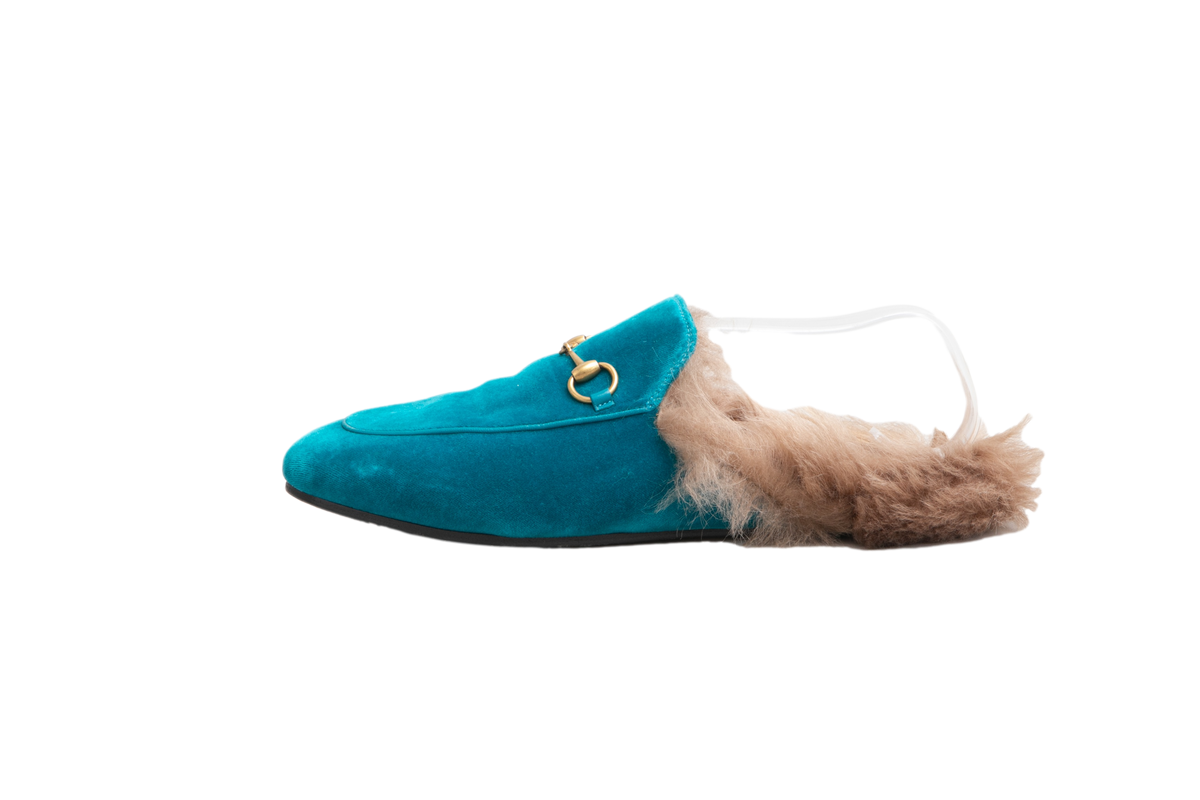 DESAPEGO THASSIA NAVES GUCCI MULE FLAT PRINCETOWN BLUE VELVET AND FUR LINED - 38 BR