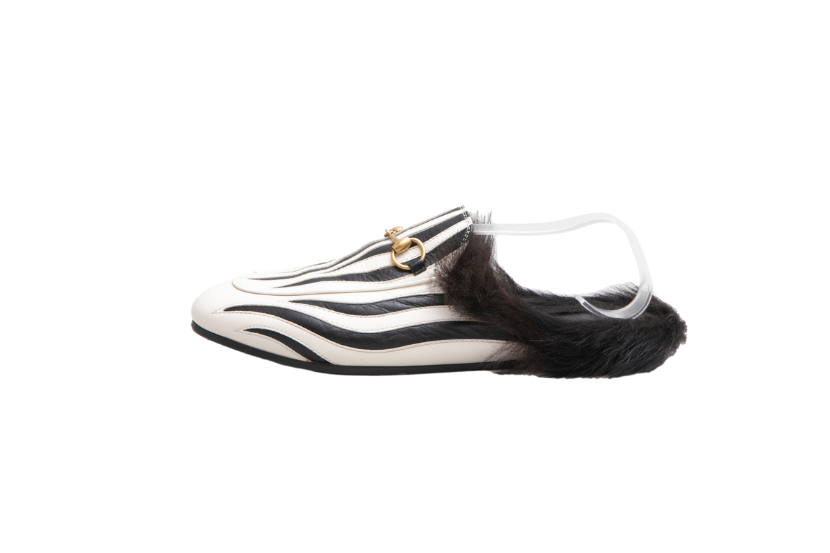 DESAPEGO THASSIA NAVES GUCCI MULE FLAT PRINCETOWN LEATHER B&W AND FUR ZEBRA STRIPE - 38 BR