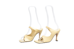 DESAPEGO THASSIA NAVES BOTTEGA SANDAL LAGUNA LEATHER SQUARE BEIGE - 37 BR