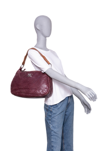 CHANEL ON THE ROAD HOBO CAVIAR BURGUNDY