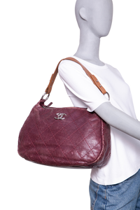 CHANEL ON THE ROAD HOBO CAVIAR BURGUNDY