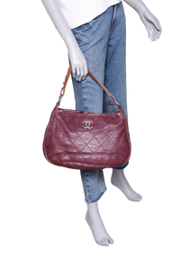 CHANEL ON THE ROAD HOBO CAVIAR BURGUNDY