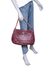 CHANEL ON THE ROAD HOBO CAVIAR BURGUNDY
