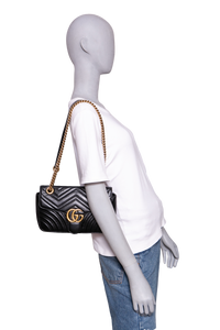 GUCCI GG MARMONT SMALL MATELASSÊ BLACK