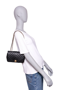 CHANEL STATEMENT MINI FLAP BAG CHEVRON BLACK
