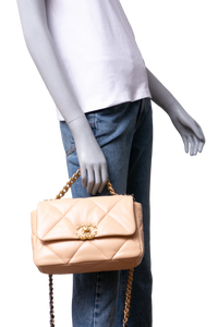 CHANEL 19 SMALL FLAP BAG LAMBSKIN CREAM 2025