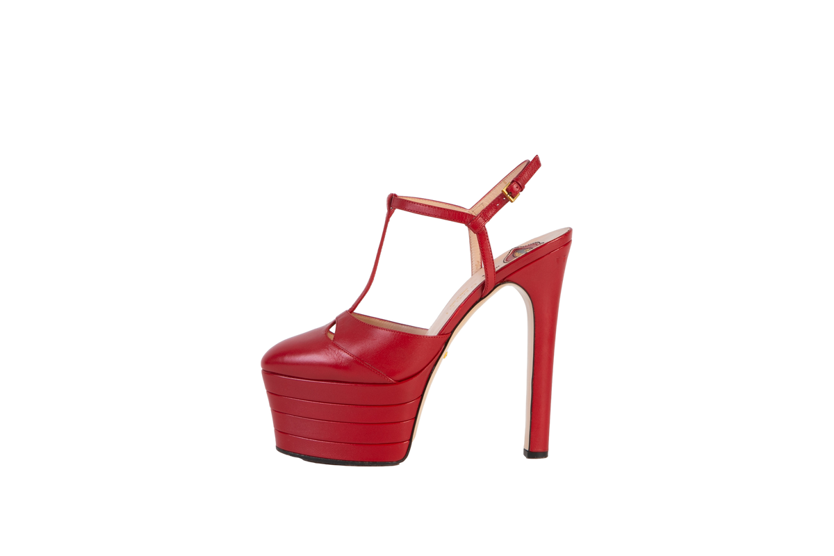 DESAPEGO THASSIA NAVES GUCCI PLATAFORMA ROUGE