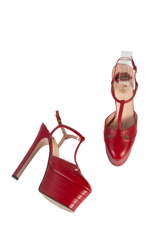 DESAPEGO THASSIA NAVES GUCCI PLATAFORMA ROUGE