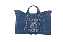 CHANEL DEAUVILLE SQUARE STITCHED BLUE