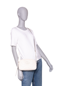 GUCCI GG MARMONT CAMERA BAG SMALL MATELASSÊ WHITE