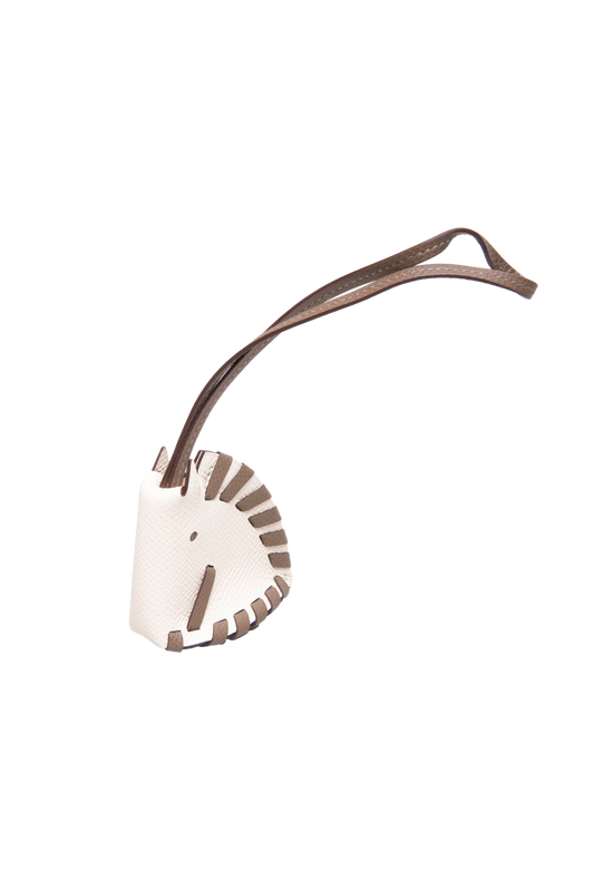HERMÈS CHEVAL TRESSE CHARM EPSOM CALFSKIN NATA/ÉTOUPE