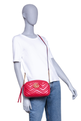 GUCCI GG MARMONT CAMERA BAG SMALL RED