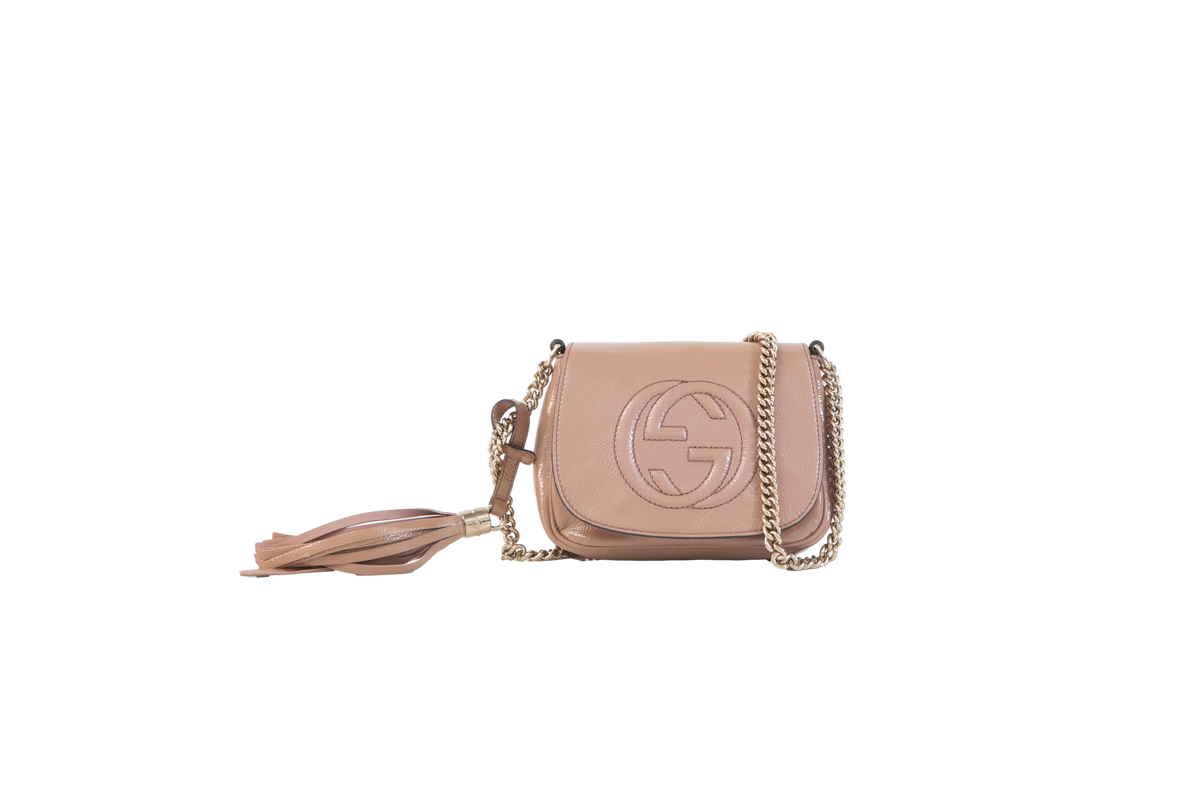GUCCI SMALL SOHO CHAIN PATENT BLUSH