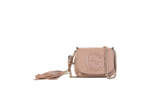 GUCCI SMALL SOHO CHAIN PATENT BLUSH