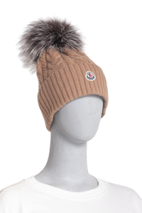 MONCLER BEANIE POM-PON DETAILES BEIGE