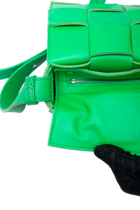 BOTTEGA CASSETTE MAXI INTRECCIATO PARAKEET