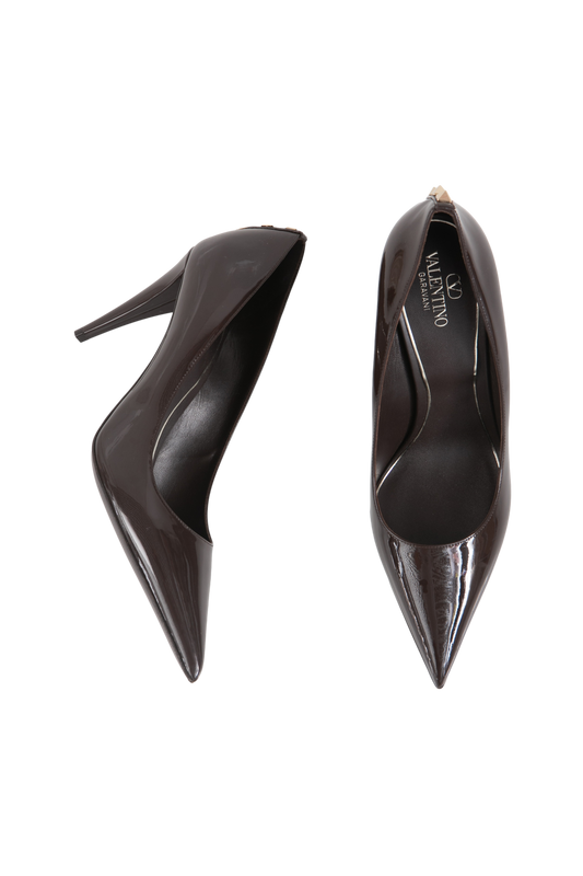 VALENTINO SALTO VERNIZ MARROM STUDS