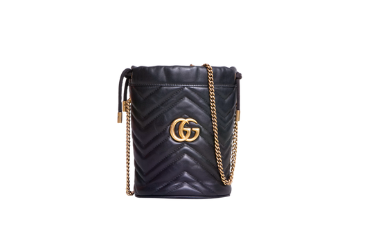 GUCCI GG MARMONT BUCKET BAG MATELASSÊ BLACK
