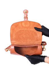 DESAPEGO JUJU NORREMOSE DIOR BOBBY MEDIUM CALFSKIN BOX CAMEL