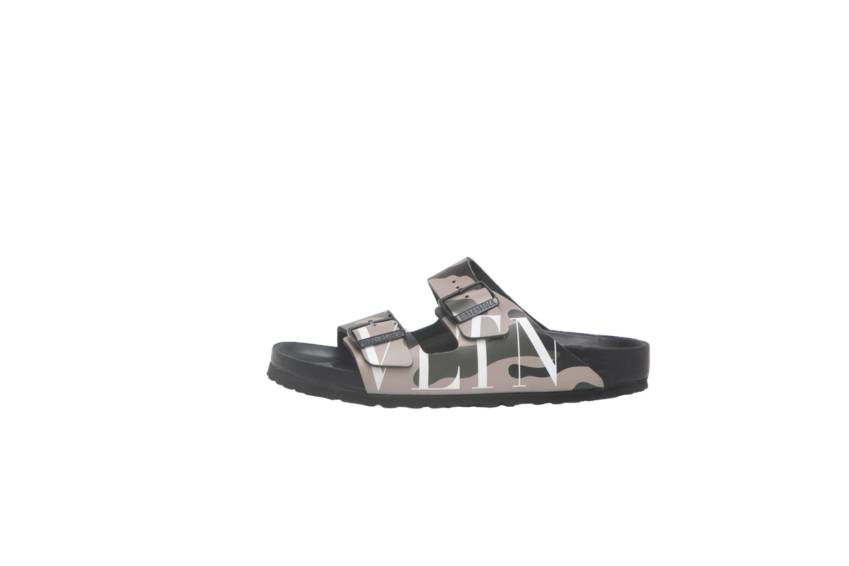 DESAPEGO THASSIA NAVES VALETINO X BIRKENSTOCK SLIDE MILITARY - 37 BR