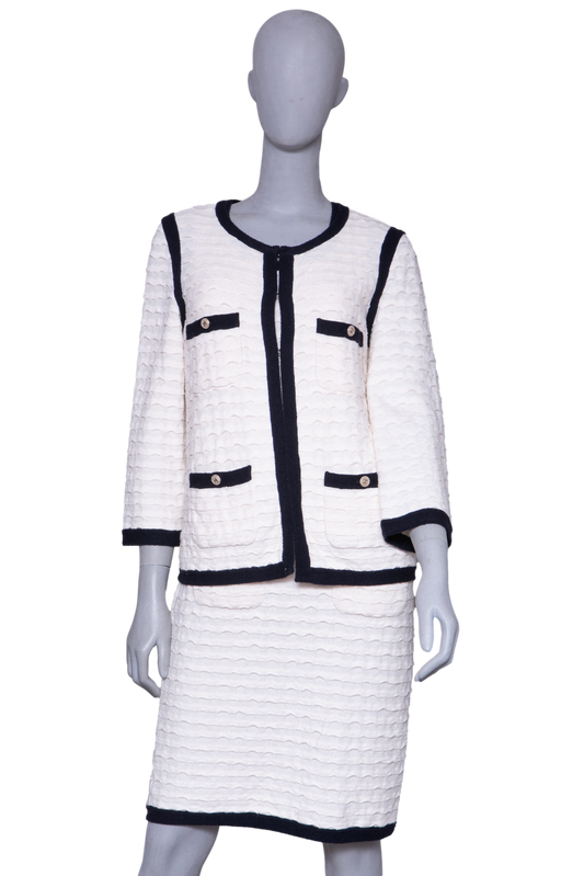 CHANEL TWINSET CASHMERE OFF WHITE AND NAVY
