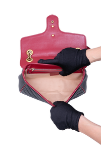 GUCCI GG MARMONT SMALL BLACK AND RED