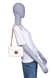 DESAPEGO JUJU NORREMOSE VALENTINO ONE STUD OFF WHITE