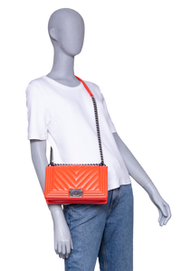 DESAPEGO JUJU NORREMOSE CHANEL BOY MEDIUM CORAL CHEVRON BLACK SILVER HDWR