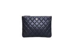CHANEL CLASSIC ZIPPED POUCH BLACK LAMBSKIN E GOLD TONE METAL