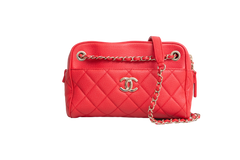 CHANEL CAMERA BAG POUCH RED CAVIAR