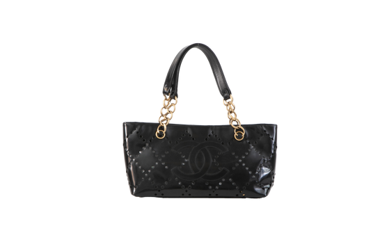 CHANEL PERFORATED CC SHOPPER PATENT BLACK