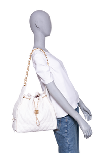 CHANEL 25 MEDIUM CAVIAR WHITE-GOLD HDWR