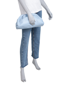 BOTTEGA THE POUCH BLEU CLAIR