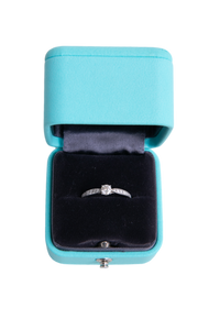 TIFFANY & CO. PLATINUM DIAMOND SETTING ENGAGEMENT RING-0.27 CARAT-PROVENANCE RUSSIA - CLARITY GRADE - VVS1